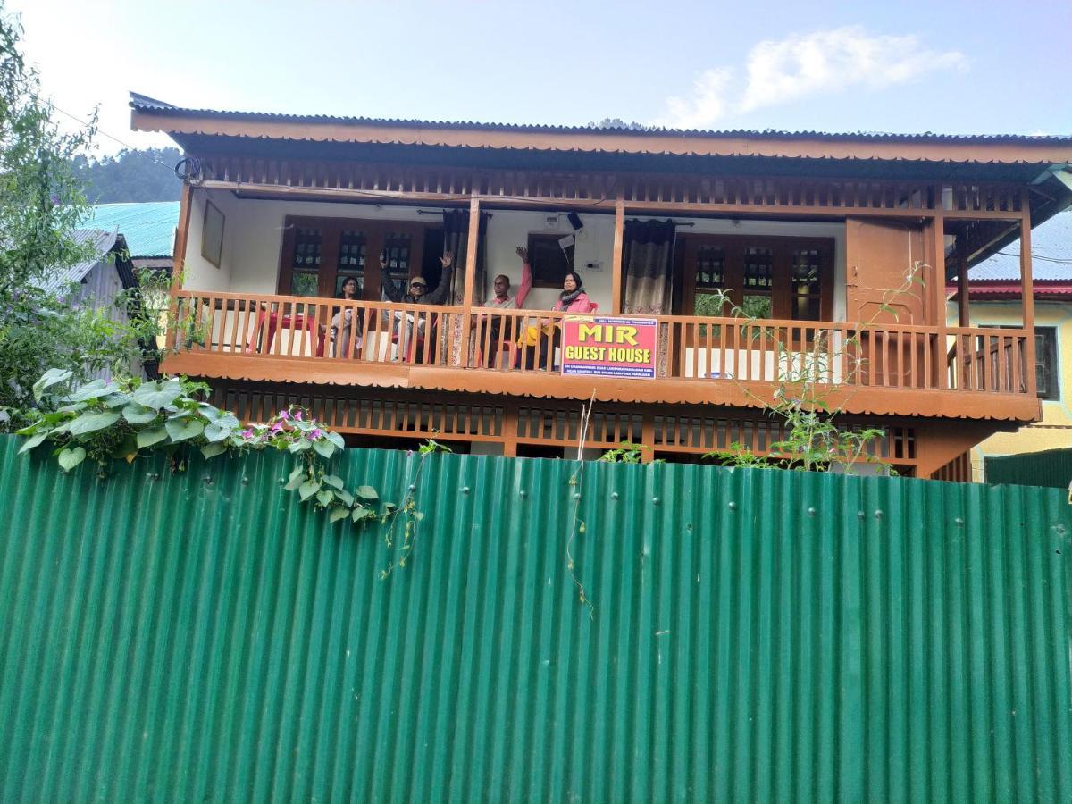 Mir Guest House Pahalgām Exteriör bild
