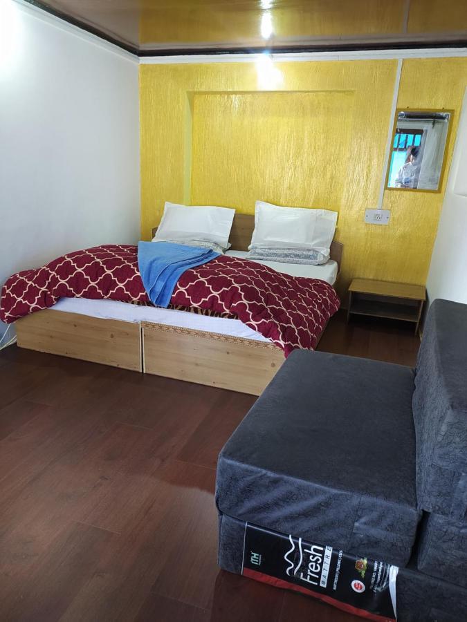 Mir Guest House Pahalgām Exteriör bild