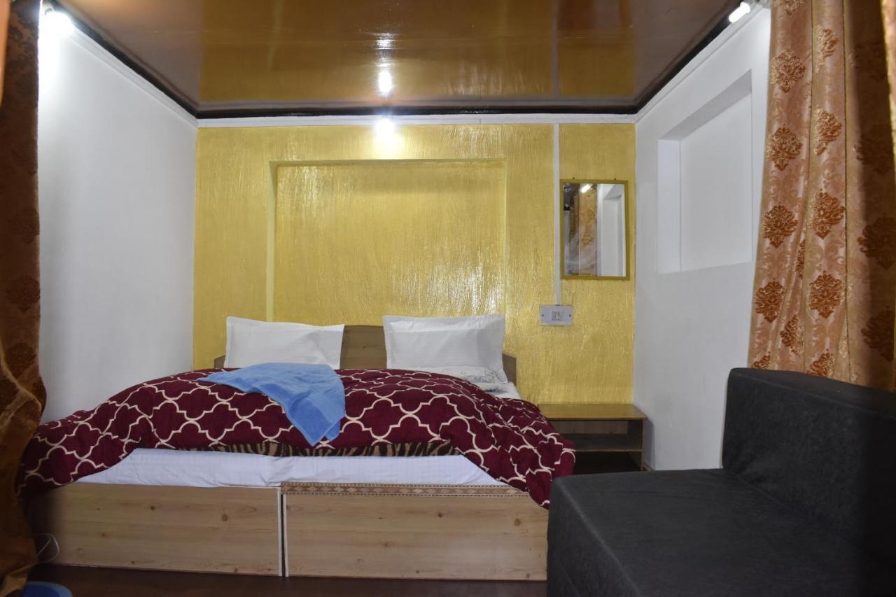 Mir Guest House Pahalgām Exteriör bild